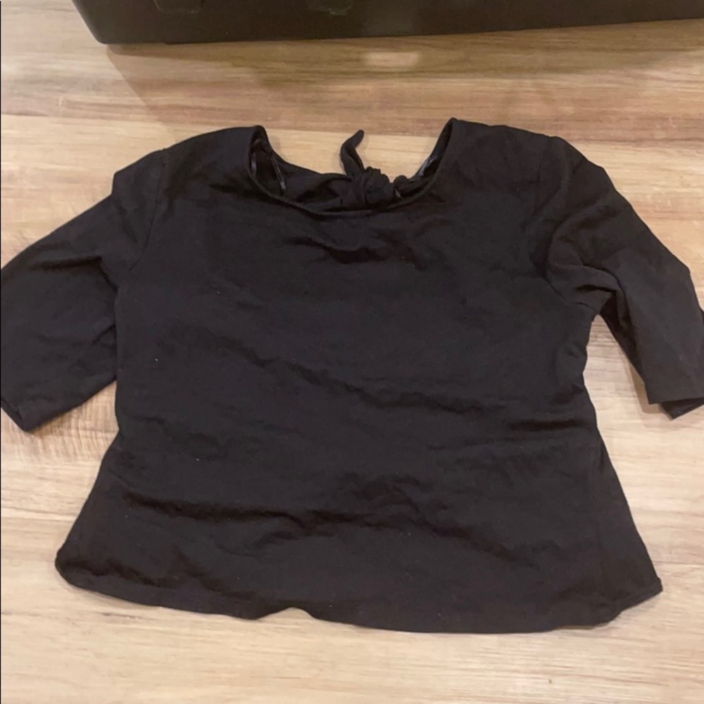 Black crop top